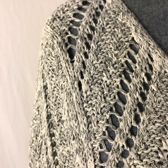 Ann Taylor LOFT Women's Size M Gray Knit Top - Picture 3 of 8